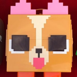 Pet Simulator box / lunch box / coin bank. Plus 3 Pet simulator x Roblox.